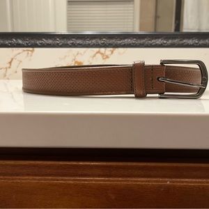 Men’s Clarks brown leather belt. Size 36 (fits 34 waist). I can ship in 24 hours
